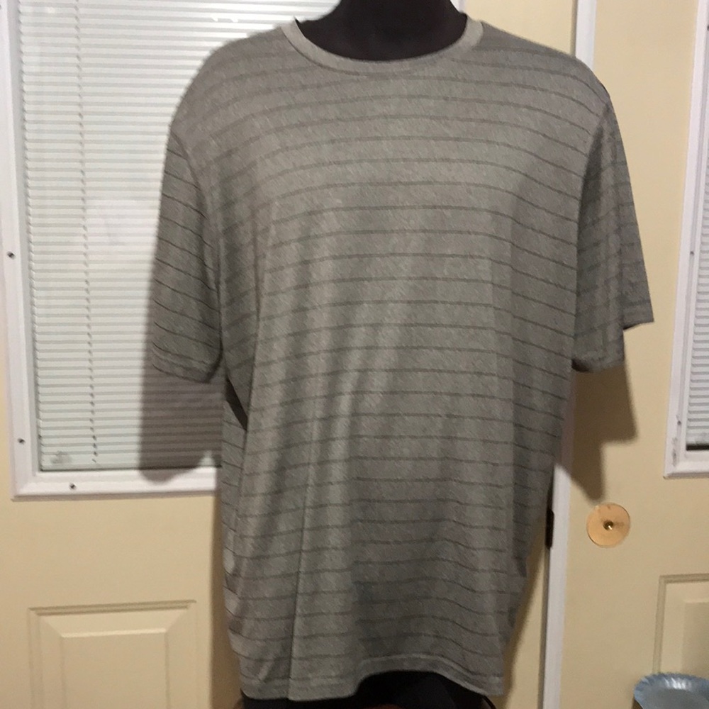 Men’s Champion shirt